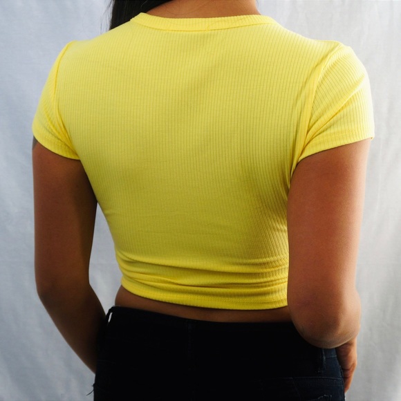 Lemon drop cinched top - Picture 4 of 4